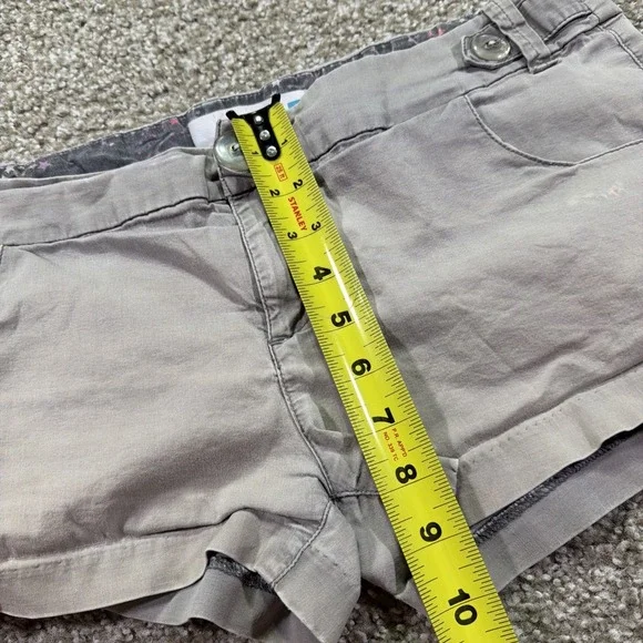 Y2k Low Rise Roxy Short Shorts Gray Faded Stretch Low Rise Essentials 34' Waist - Picture 8 of 10